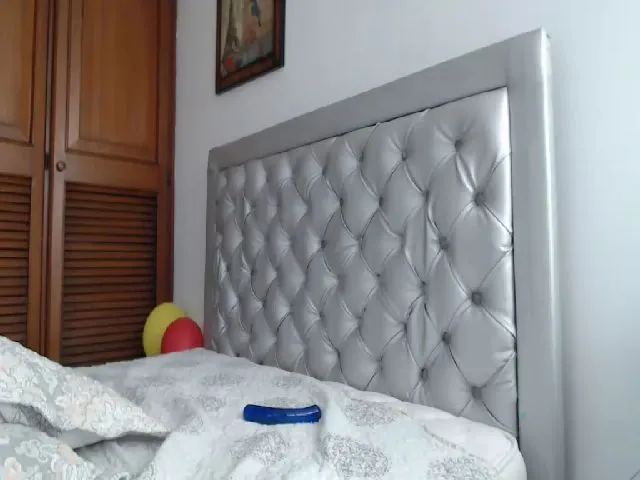 Live sex webcam photo for HelenHill #253558049