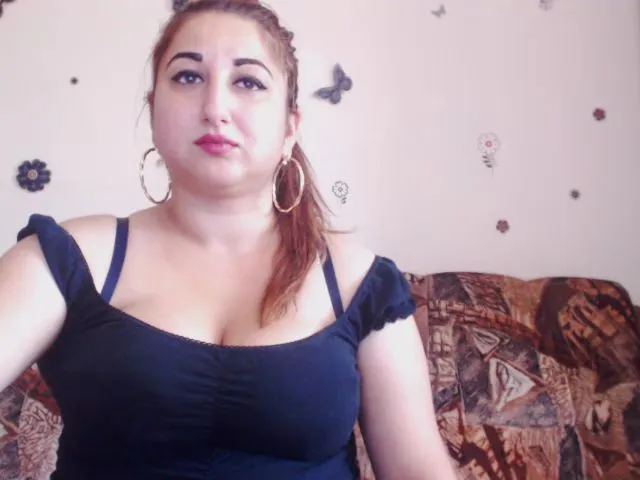 Live sex webcam photo for KinkyMyax #261986633