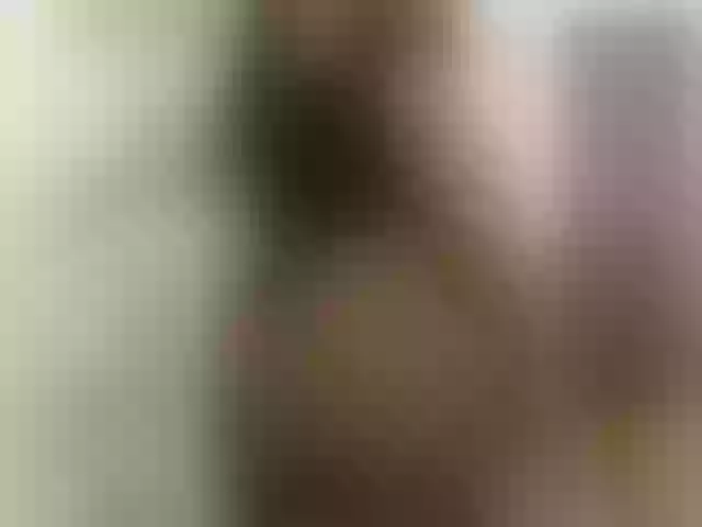 Live sex webcam photo for Sexyzoe_69 #260147900