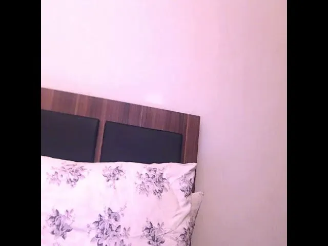 Live sex webcam photo for Monik4eveer #262383818