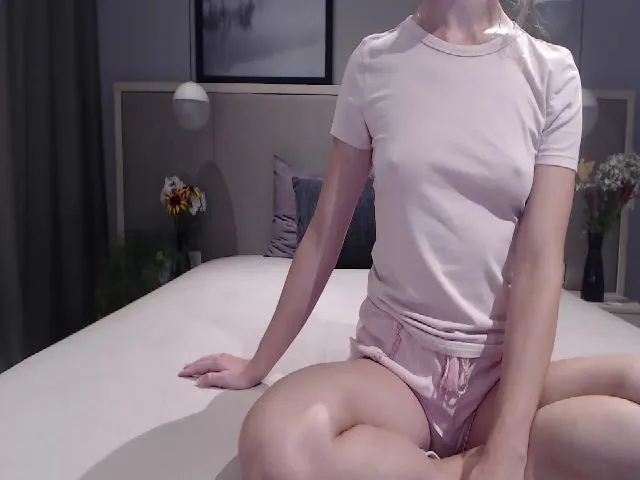 Live sex webcam photo for Innocent_Miss #255425927