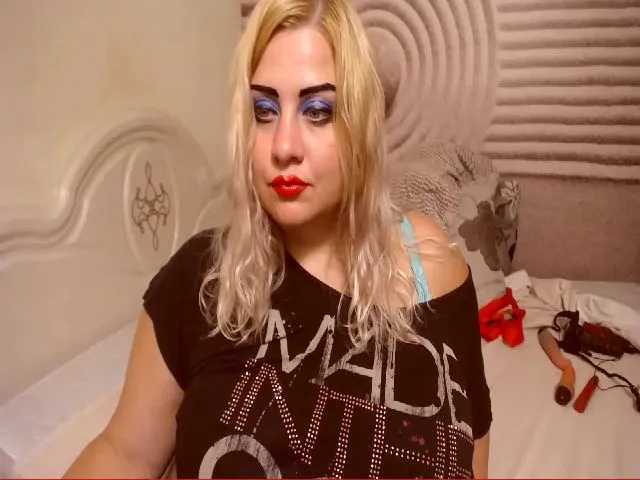 Live sex webcam photo for LustyMoniBBW #253378636