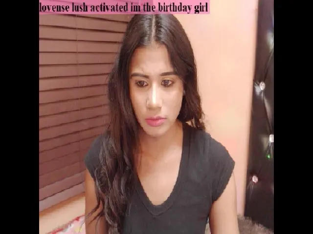 Live sex webcam photo for PARADISEQEEN #253921955