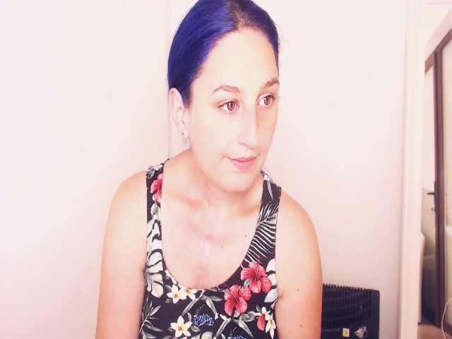 Live sex webcam photo for wetkittycum #254582780