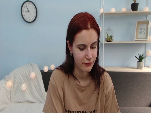 Live sex webcam photo for MollyTravis #256262049