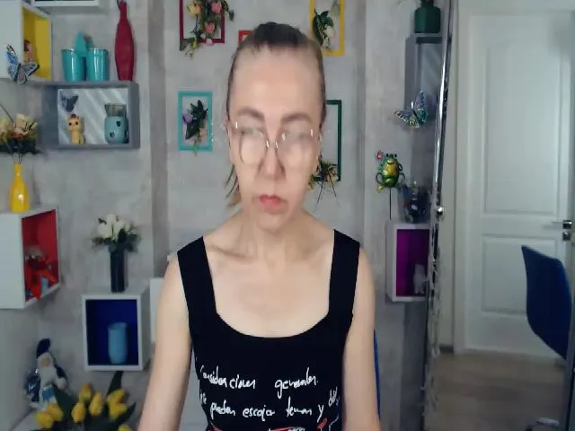Live sex webcam photo for Greybunny #253406034