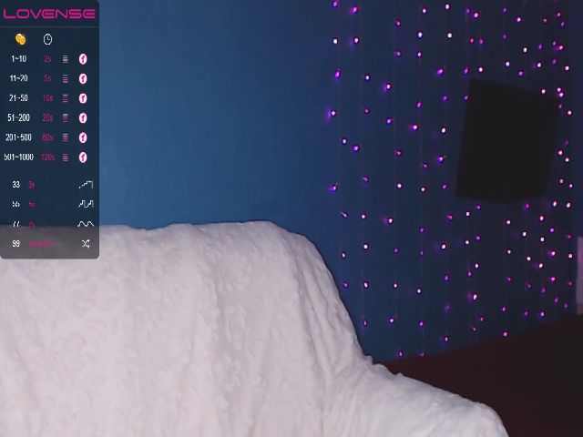 Live sex webcam photo for HelenBonham #259929068