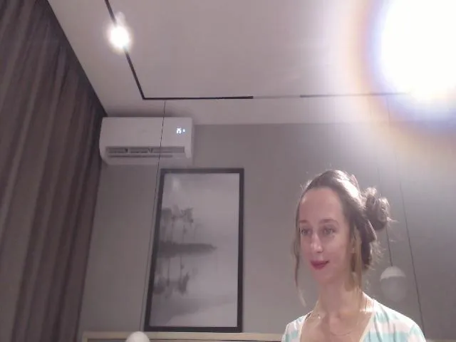 Live sex webcam photo for Innocent_Miss #253190308