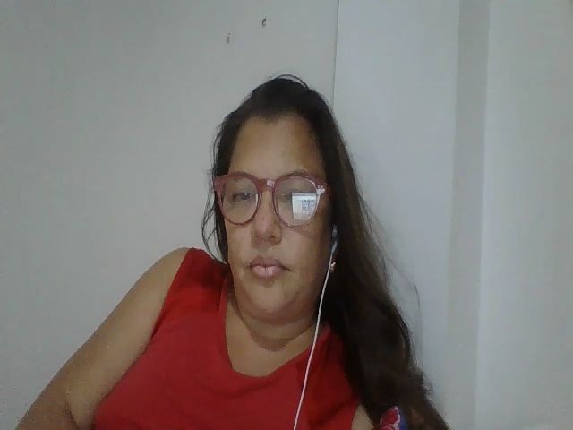 Live sex webcam photo for SweetLola01 #255012054