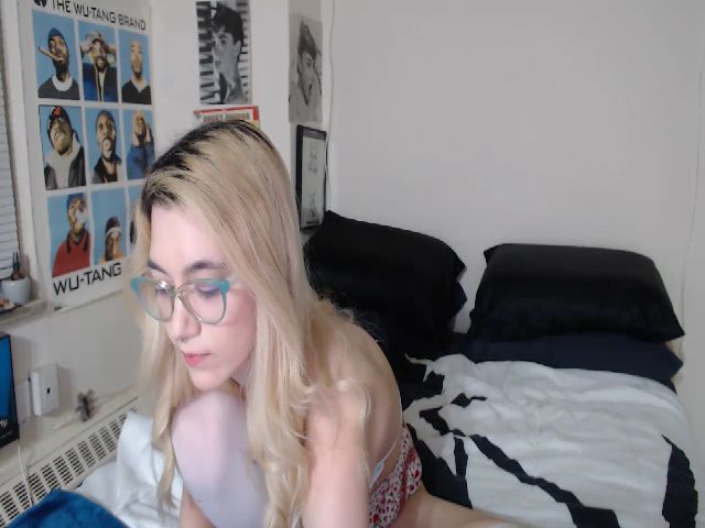 Live sex webcam photo for AnnaTame #254687499