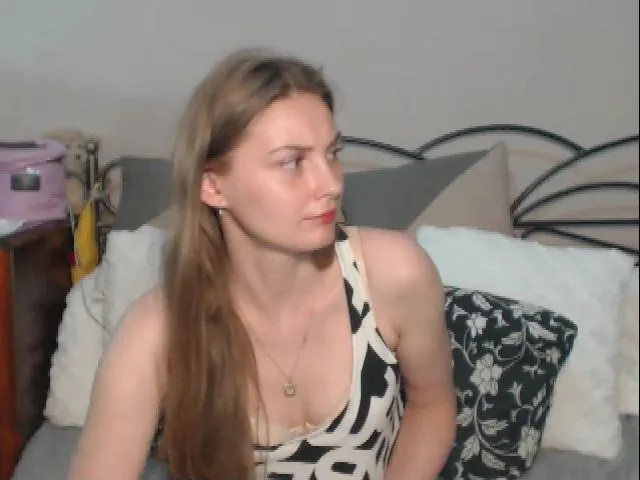 Live sex webcam photo for LarissaSexy25 #252280006