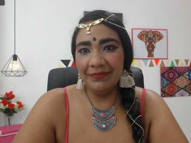 Live sex webcam photo for IndianMama #241591375