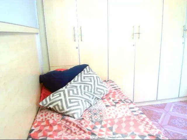 Live sex webcam photo for Indiandiva96 #254448703
