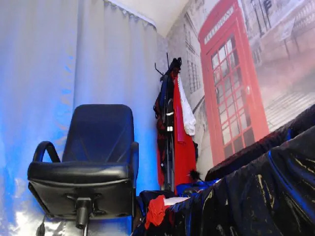 Live sex webcam photo for MissBDSM #265260107