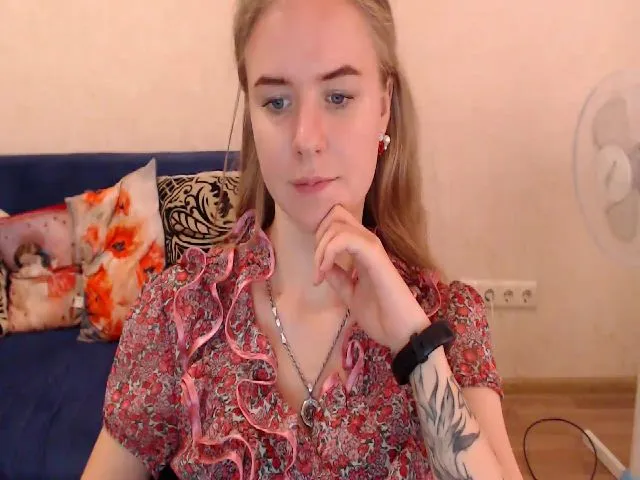 Live sex webcam photo for Limana_xo #260126389