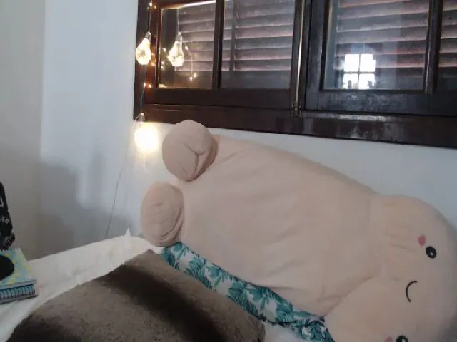 Live sex webcam photo for Maaryhot #255923183