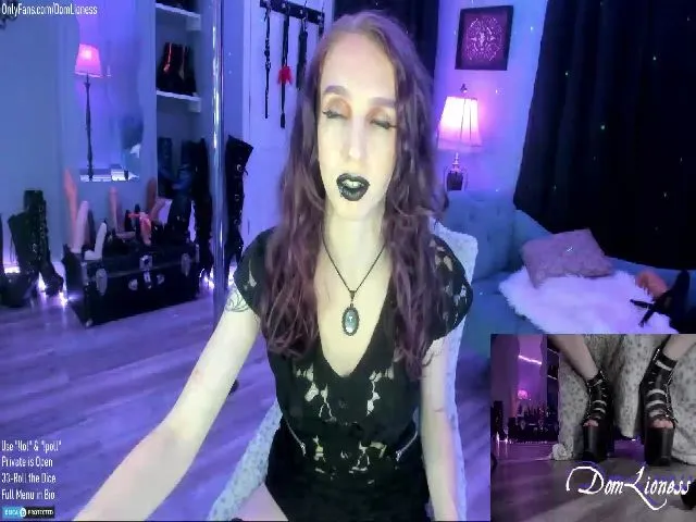 Live sex webcam photo for DomLioness #254969210