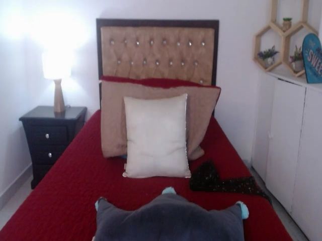 Live sex webcam photo for Manelik_benz #254896544