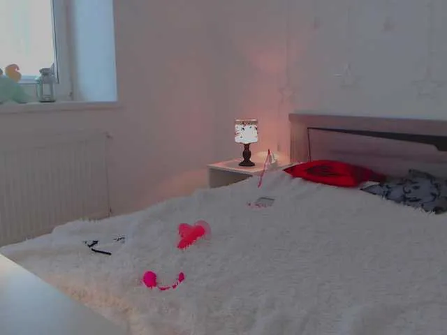 Live sex webcam photo for TinaLis #251266480