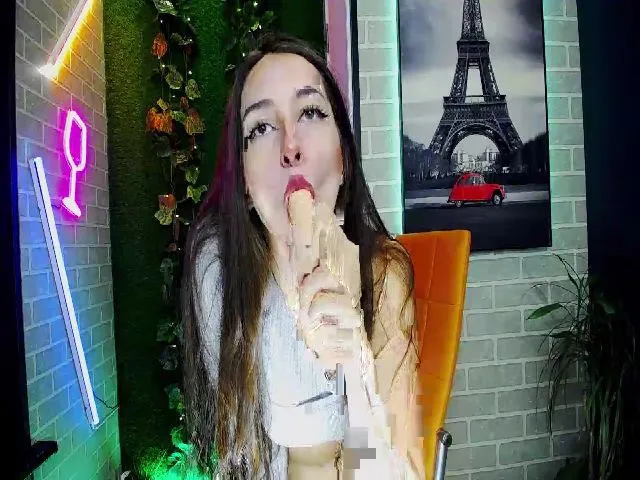 Live sex webcam photo for ElizaDori #256495530