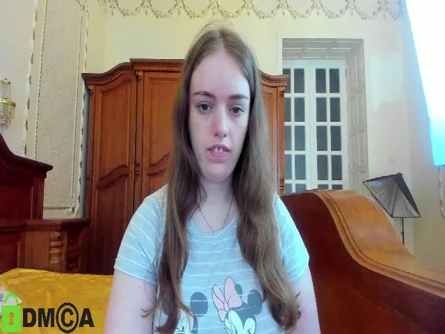 Live sex webcam photo for Fi_Lena #254073137