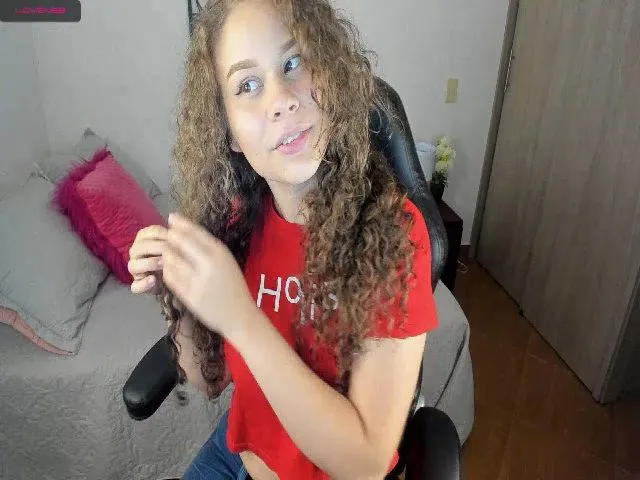 Live sex webcam photo for Alexajr #261709216