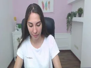 Live sex webcam photo for EmilyStarr #252145575