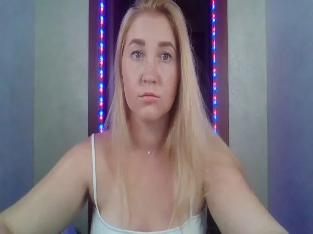 Live sex webcam photo for Ollydoll1 #262890141