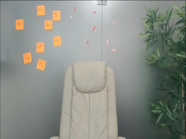 Live sex webcam photo for GlamKate #264776443