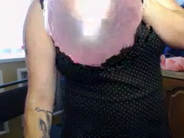Live sex webcam photo for MonLais #258070288