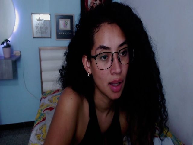 Live sex webcam photo for Jade_lee88 #254443308