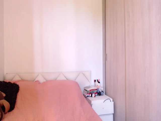 Live sex webcam photo for Sasha_love1 #255120705