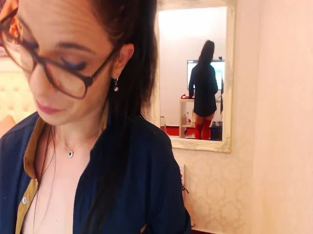 Live sex webcam photo for AlishaPacari #263339295