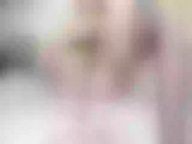 Live sex webcam photo for White_Pie #263072059