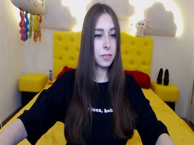 Live sex webcam photo for LindaJason #255922395