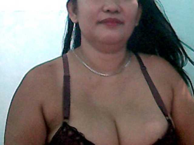 Live sex webcam photo for wildmom4u #241323803