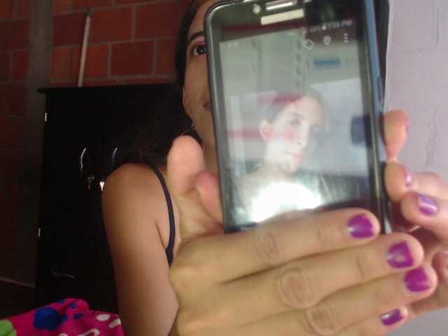 Live sex webcam photo for zoe-barnet #241436528
