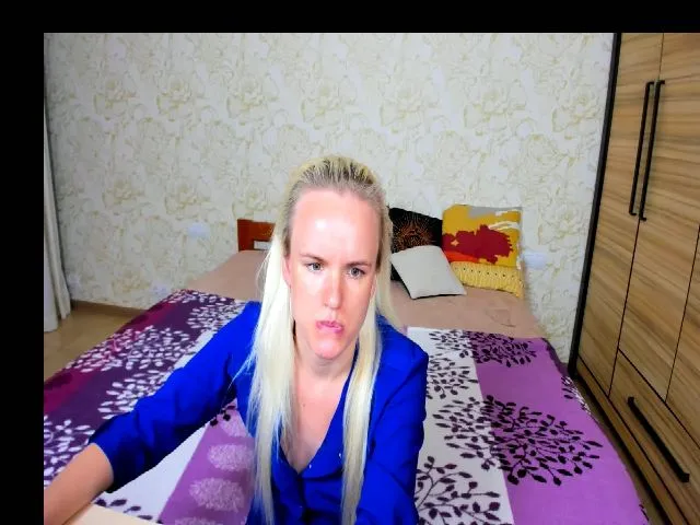 Live sex webcam photo for SusanSmite #256033296