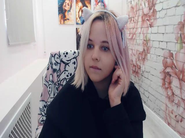 Live sex webcam photo for Helokit #258521883