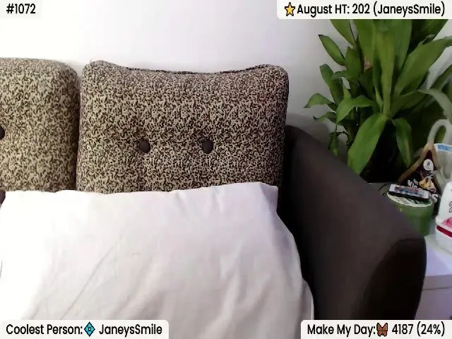 Live sex webcam photo for CrazyJane1 #262924226