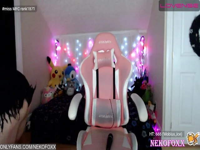 Live sex webcam photo for NekoFoxx #259362323