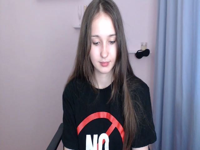 Live sex webcam photo for CuddliesKriss #256907683