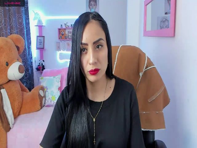 Live sex webcam photo for Paulina2700 #256888249