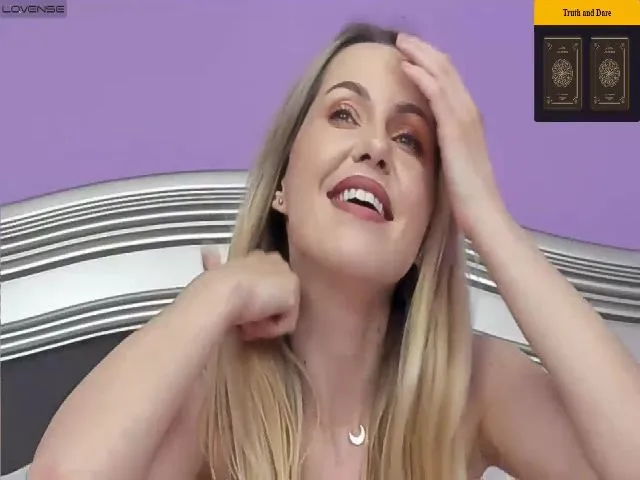 Live sex webcam photo for KatherinaRae #254753747