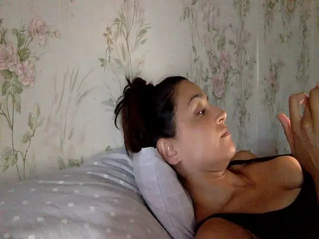 Live sex webcam photo for JolyBoss #253114755
