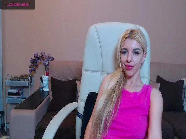 Live sex webcam photo for SilviaDream #253181661