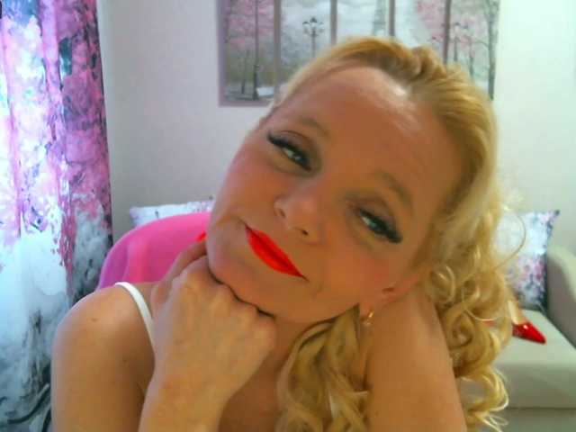 Live sex webcam photo for ChristieRoses #245106451