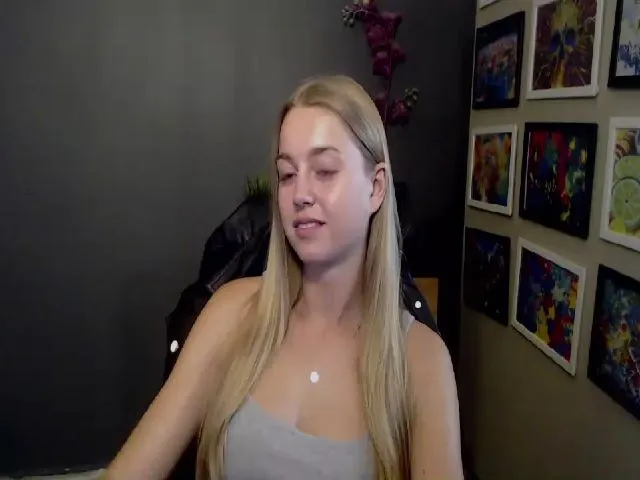 Live sex webcam photo for LUSTerica #260570278