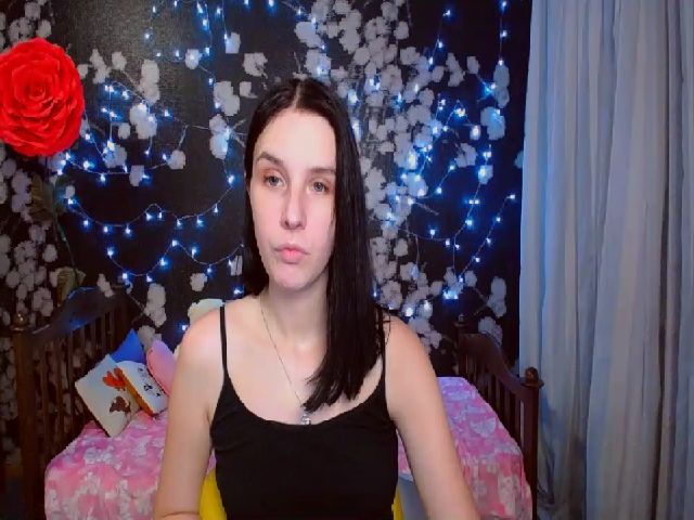 Live sex webcam photo for Lin_Elisss #265025661