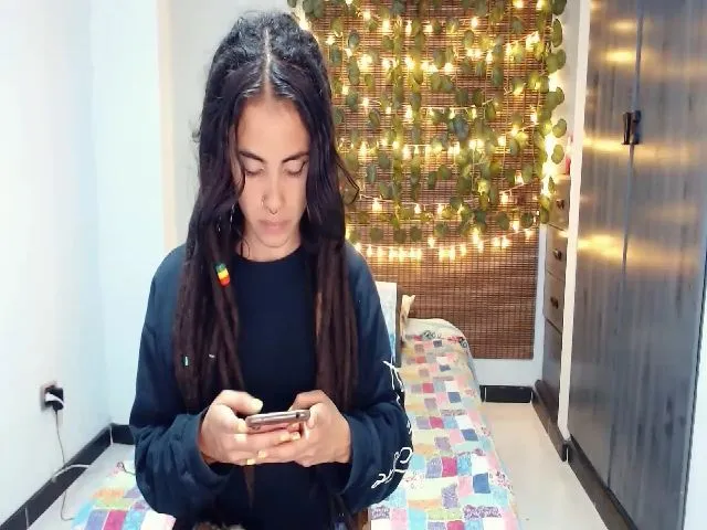 Live sex webcam photo for Luna__sparkly #265297183